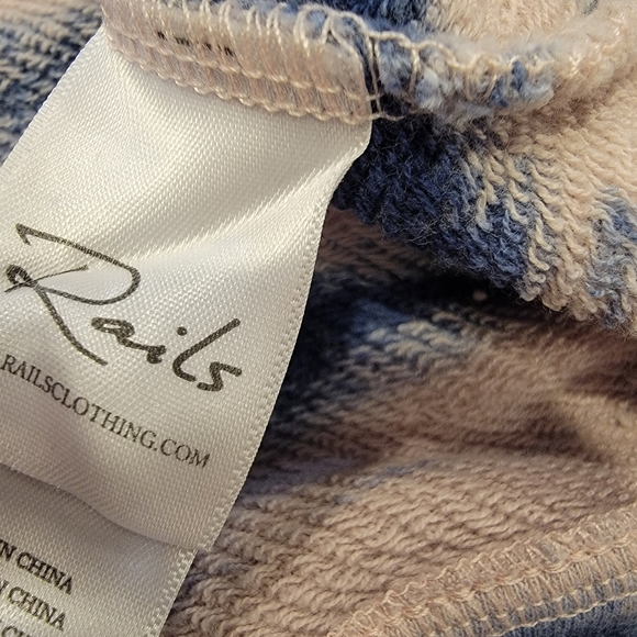 Rails Ramona Tie Dye Sweatshirt  Indigo & Dusty Pink Size Large - Picture 13 of 14